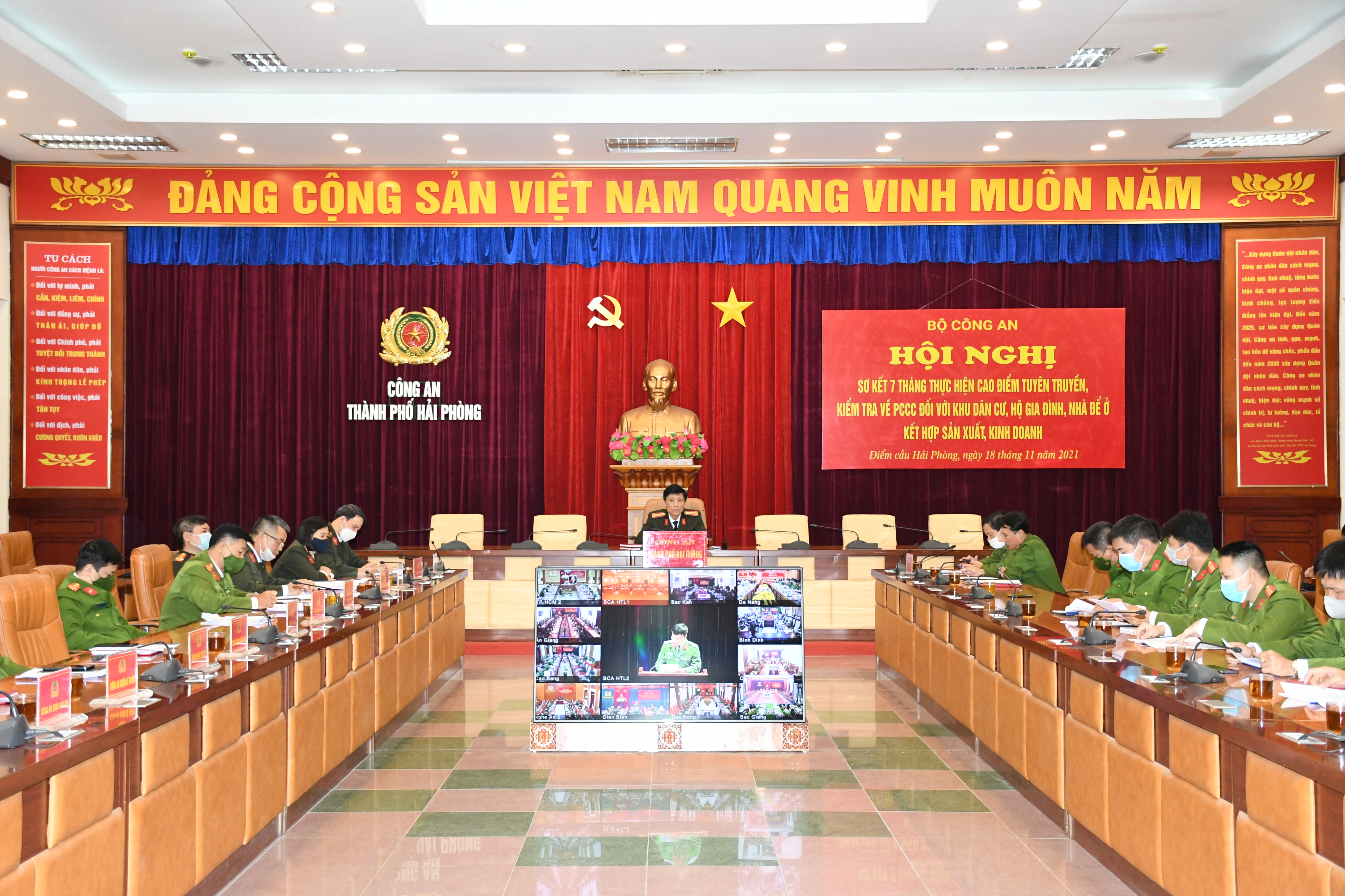 Tiếp tục triển khai hiệu quả công tác tuyên truyền, kiểm tra an toàn về phòng cháy, chữa cháy đối với khu dân cư, hộ gia đình, nhà ở kết hợp sản xuất, kinh doanh